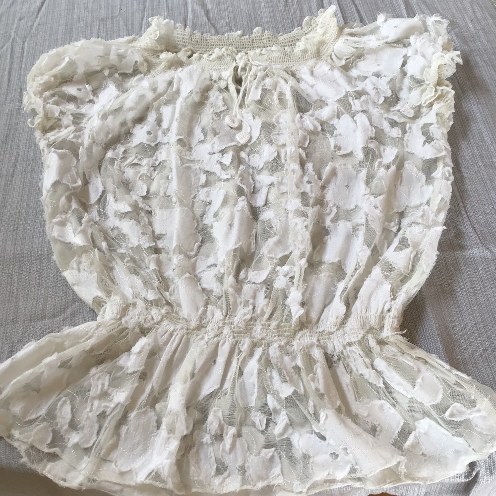 Women’s Kenar top